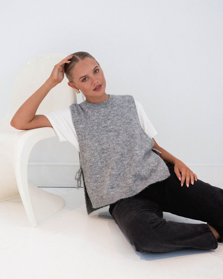 Wool-blend Sleeveless Jumper Vest (Grey)