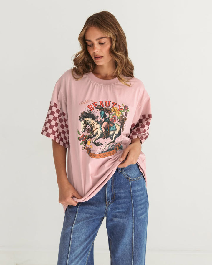 Saddle Up Vintage T-shirts Western Style (Pink)