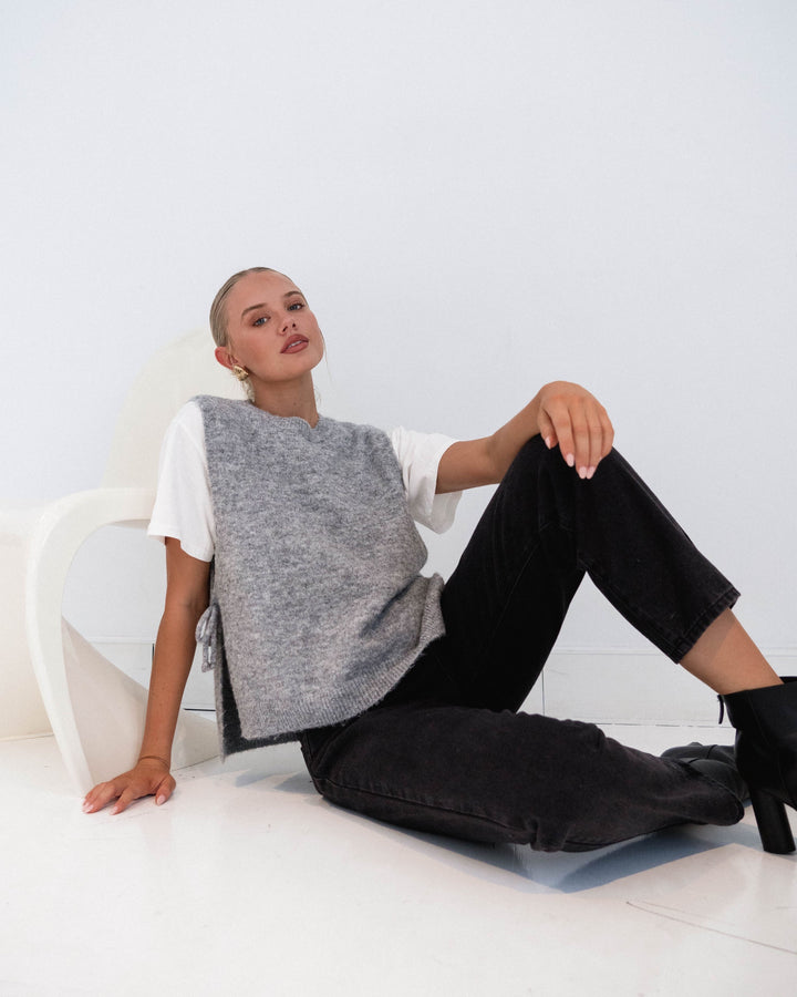 Wool-blend Sleeveless Jumper Vest (Grey)