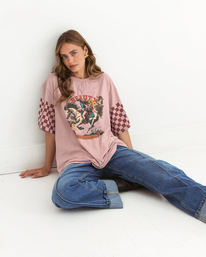 Saddle Up Vintage T-shirts Western Style (Pink)