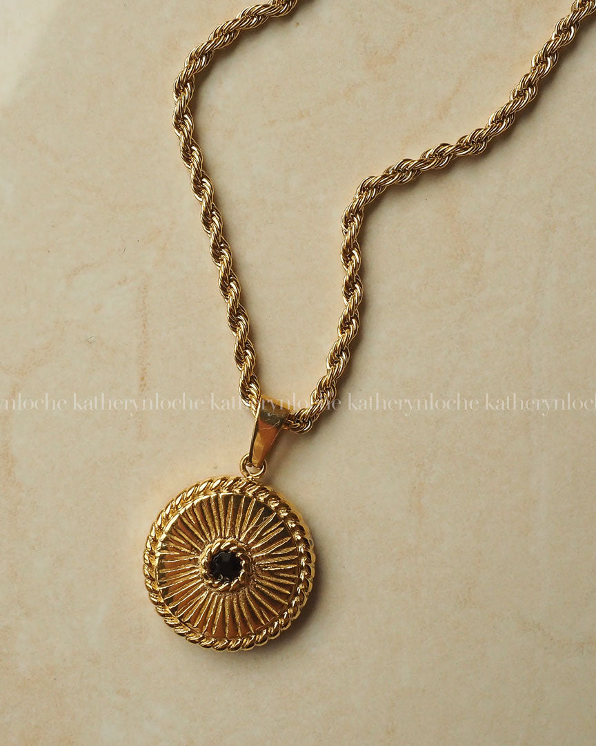 18k gold plated -  La Rochelle Pendant Necklace - Katherynloche