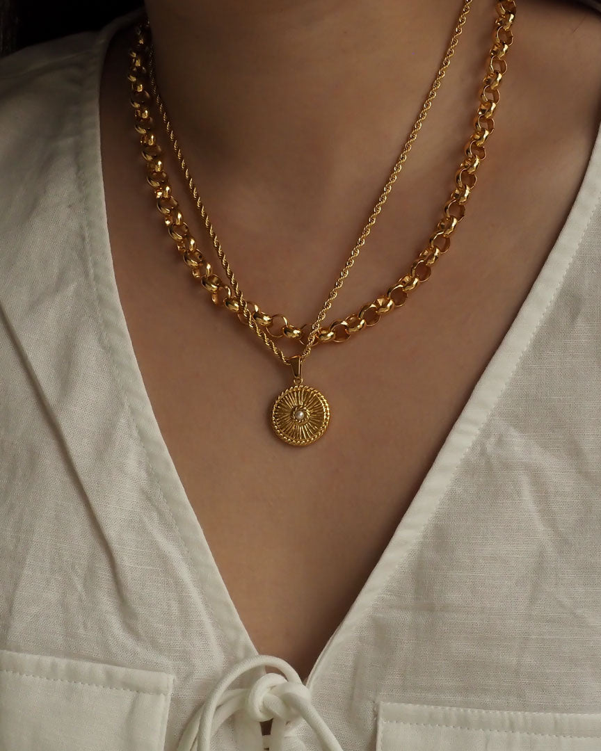 18k gold plated -  La Rochelle Pendant Necklace - Katherynloche