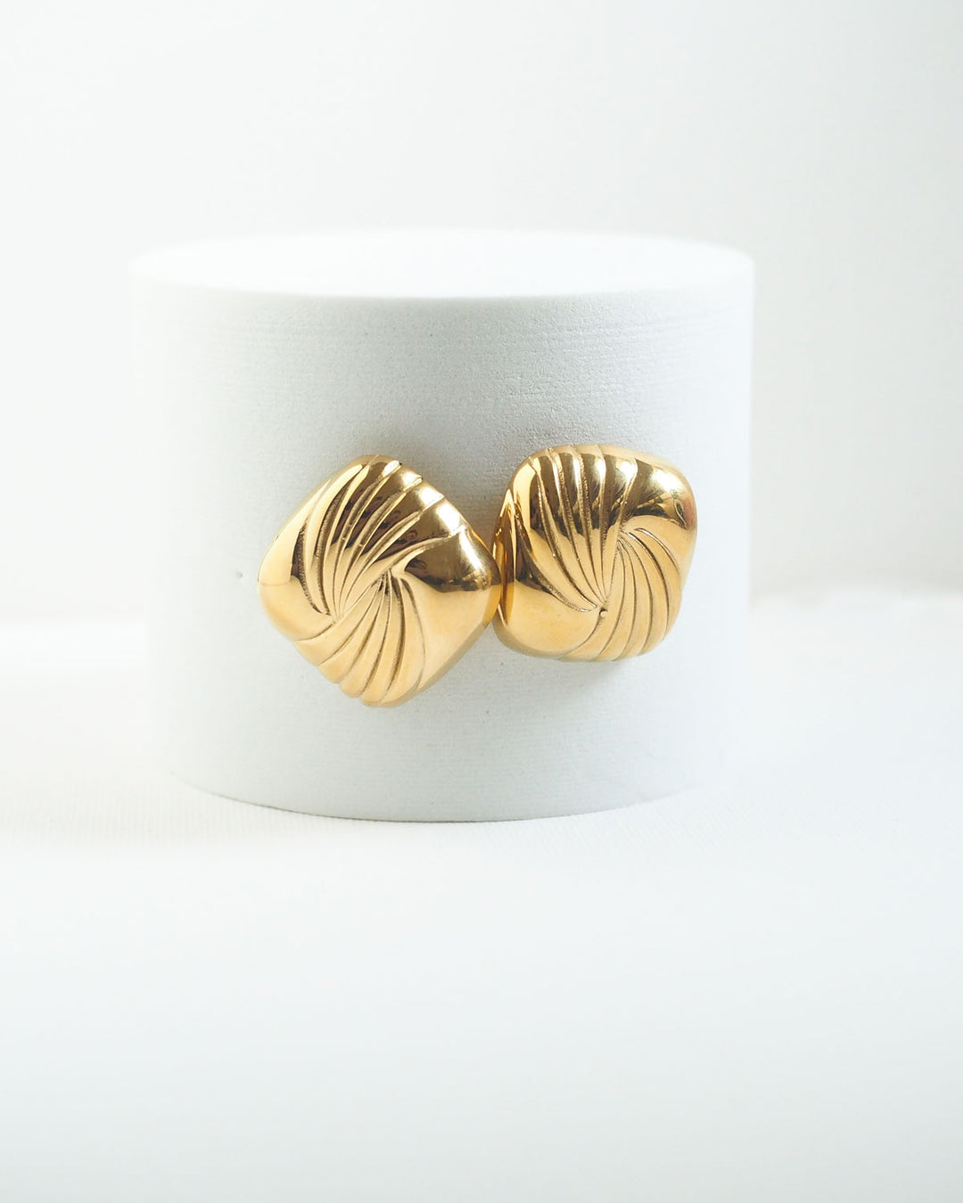 18k Gold Plated - Lilian Vintage Inspired Stud Earrings