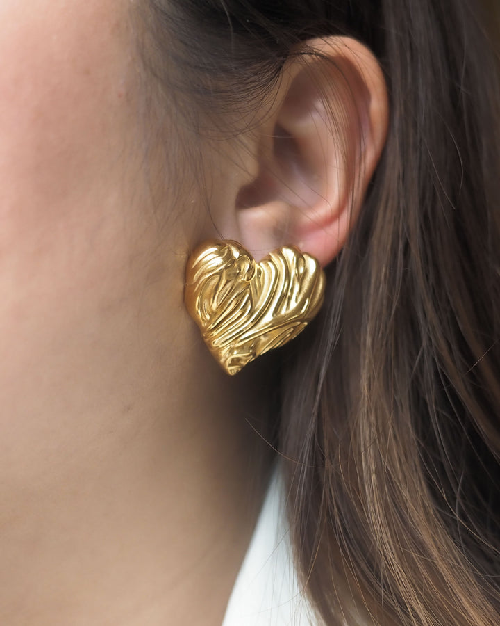 18k Gold Plated - Vintage Inspired Heart Stud Earrings