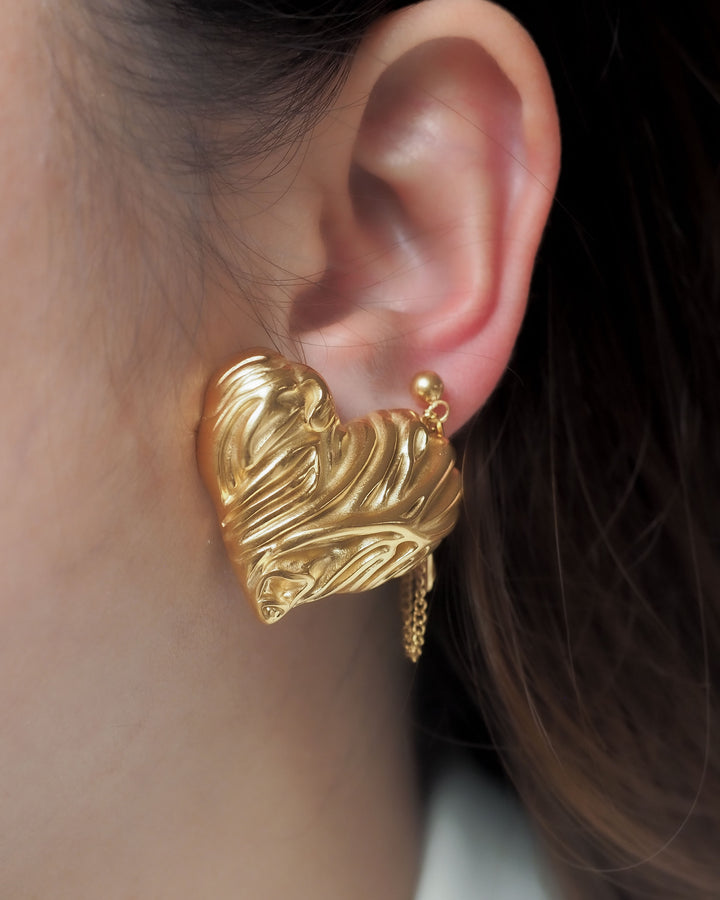 18k Gold Plated - Vintage Inspired Heart Stud Earrings