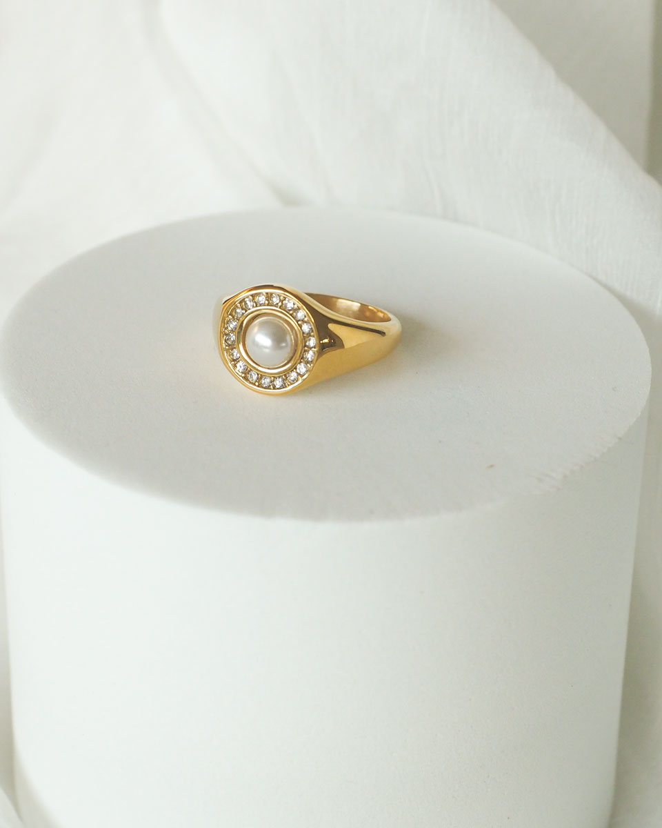 18K GOLD PLATED - PEARL SIGNET GOLD RING - Katherynloche