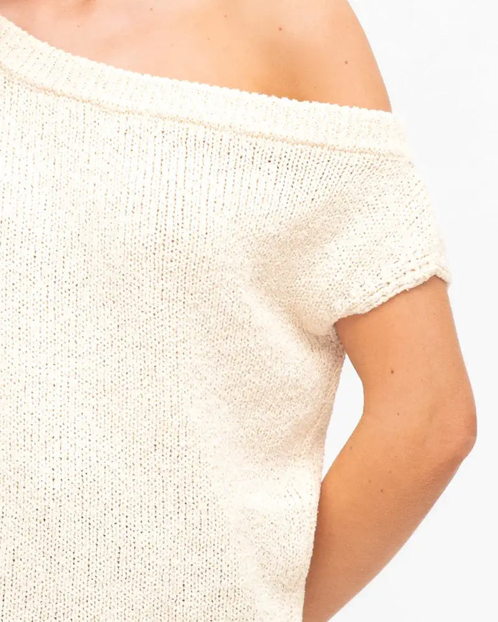 One shoulder knit top (2 colours)