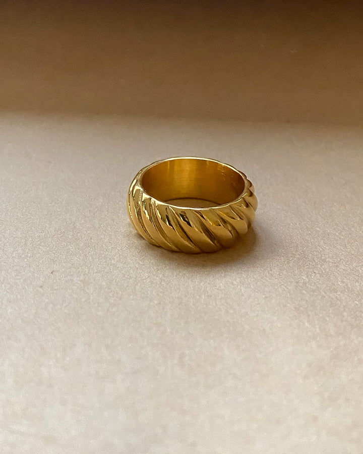 18K gold plated - Croissant Gold ring band - Katherynloche