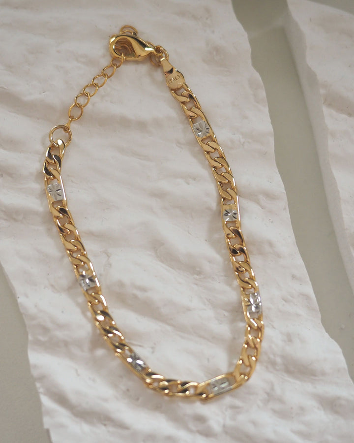 18k gold plated - figaro chain bracelet - Katherynloche