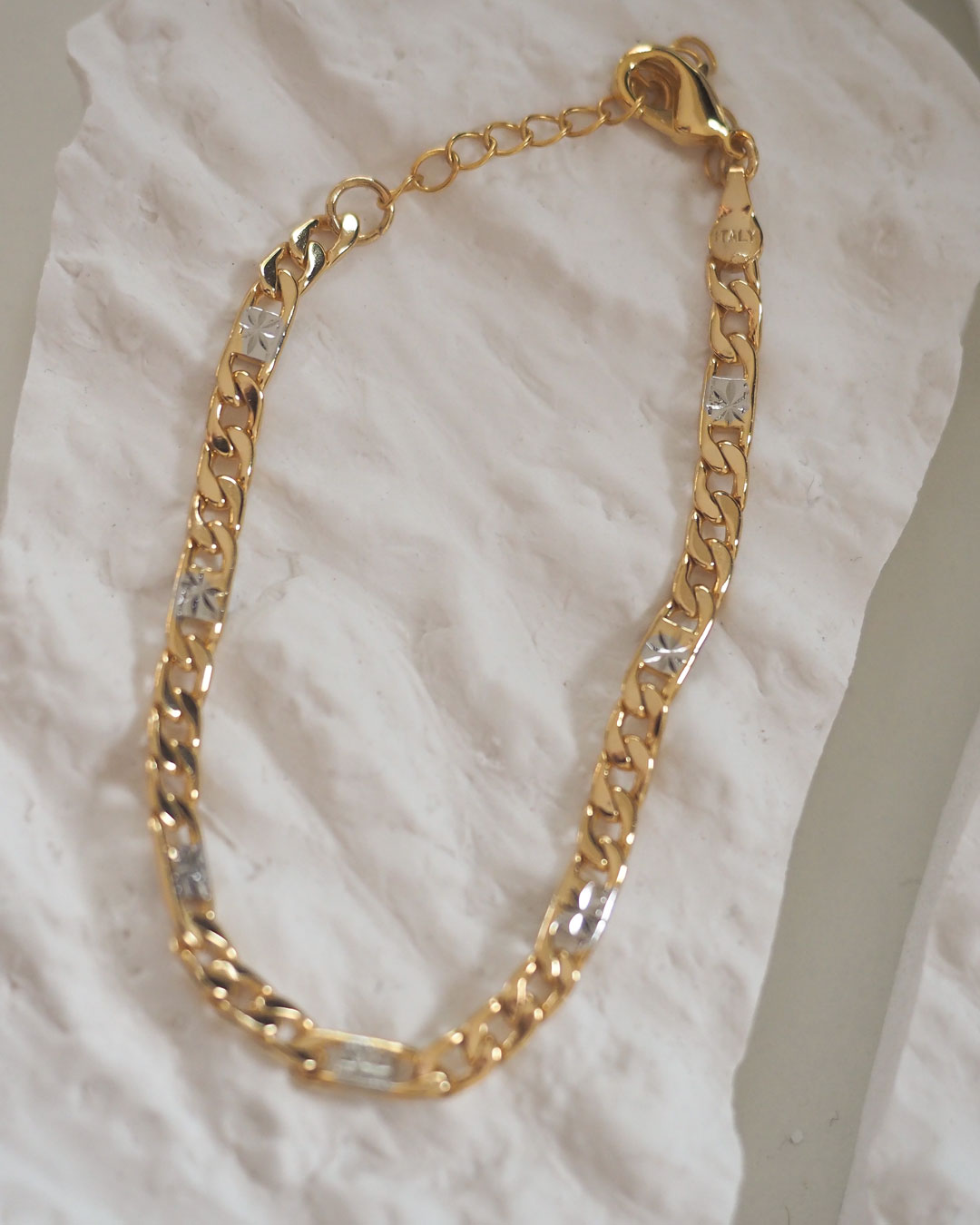 18k gold plated - figaro chain bracelet - Katherynloche