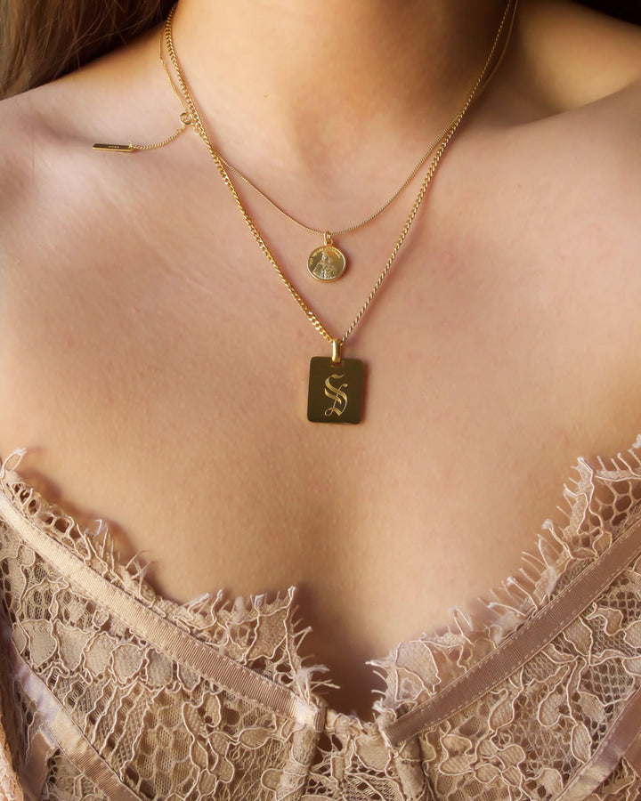 18k Gold Plated - Grassetto Old English Initial Necklace - Katherynloche